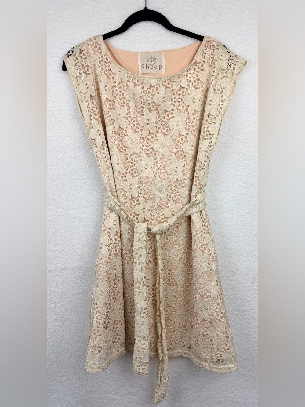 SHEEP • Cream Floral Lace Tie-Waist Mini Dress, M - Picture 11 of 13